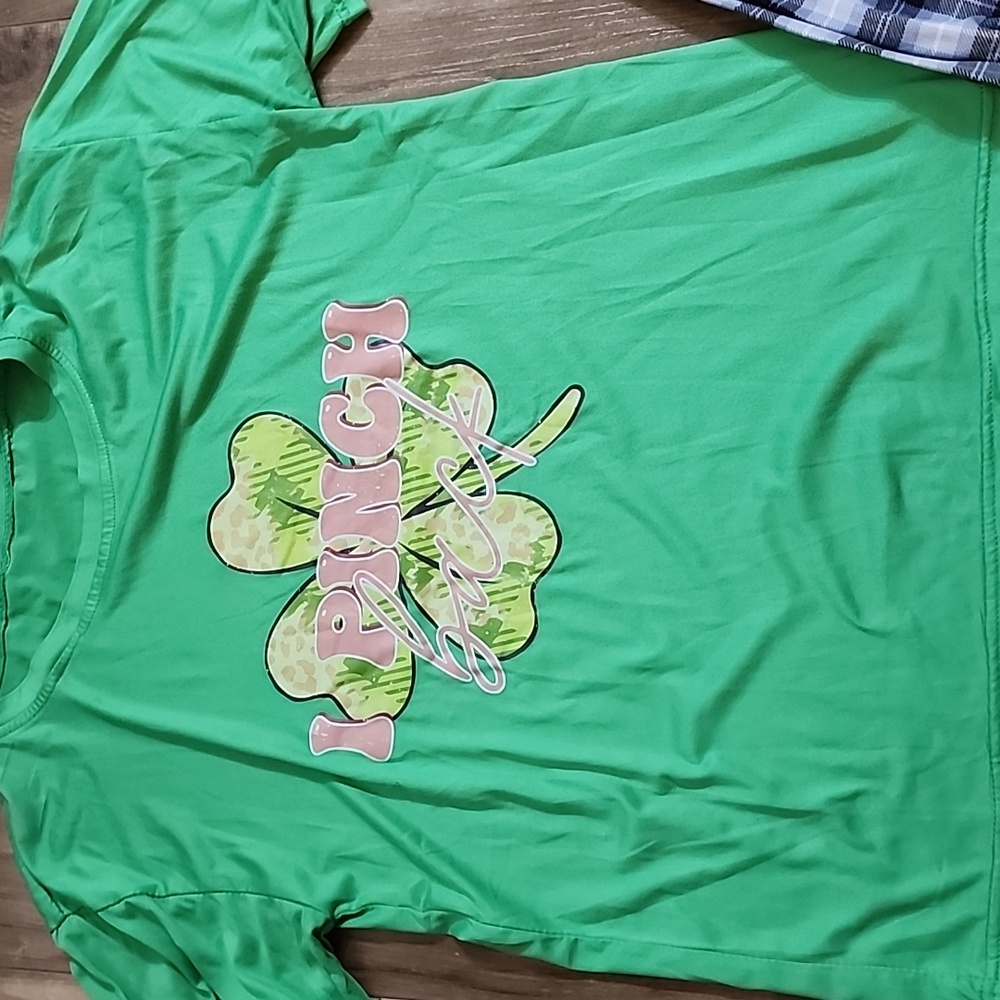 Large Shirts - Picture 3 of 4